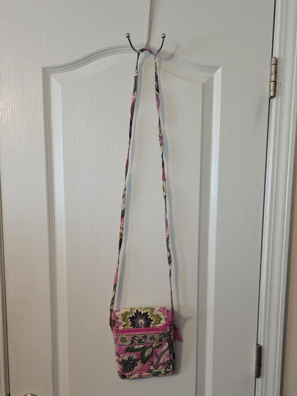 VERA BRADLEY FLORAL QUILTED CROSSBODY BAG IN PINK AND GREEN
